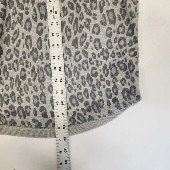 Joie Women's Cheetah Print Pullover Wool Cashmere V-Neck 3/4 Sleeve Sweater SZ L - Picture 8 of 8
